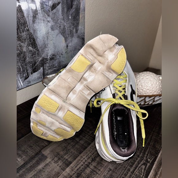 On Cloudmonster 2 running shoes in Undyed/Zest WSZ9,5 - Picture 12 of 15